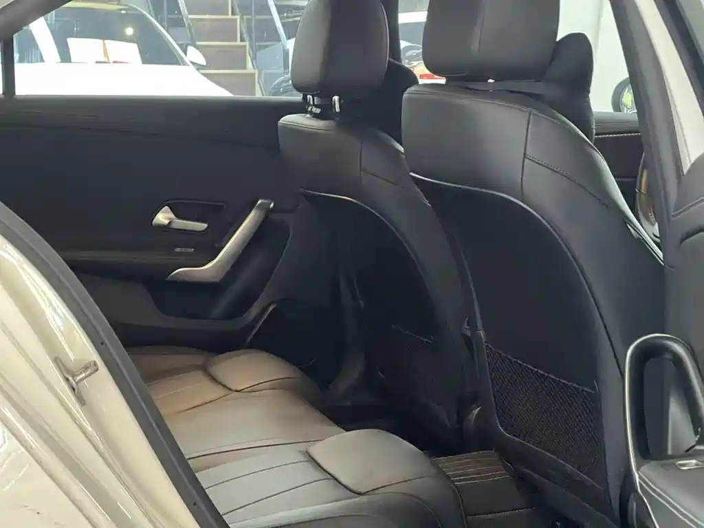 Mercedes-Benz A-Class 2022 — фото 12