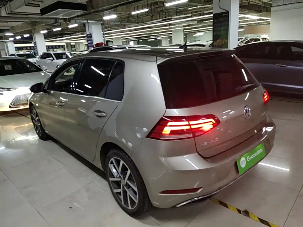 Volkswagen Golf 2020