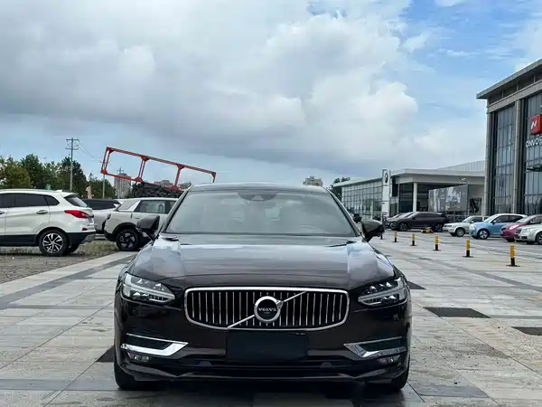 Volvo S90 2019