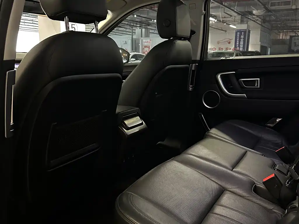 Land Rover Discovery Sport 2018 — фото 8