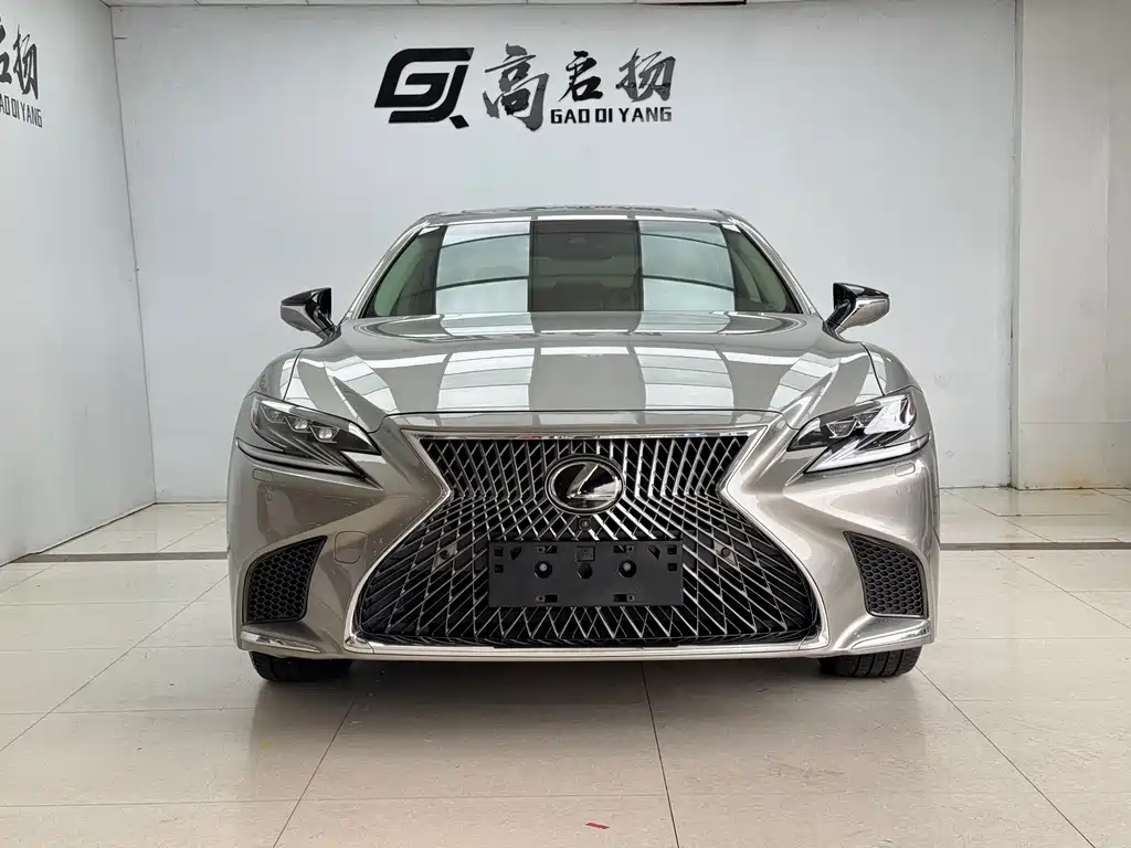 Lexus LS 2018 — фото 2