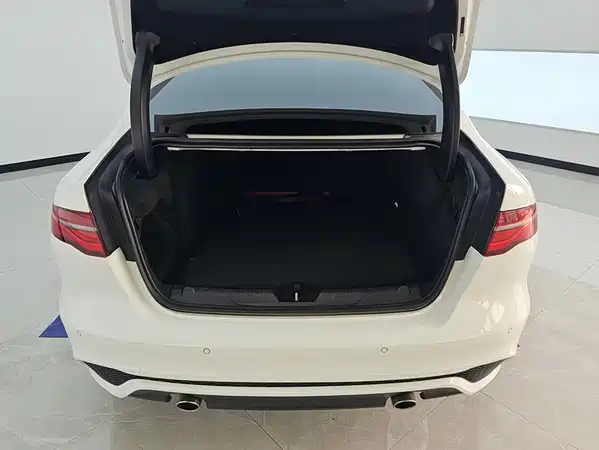 Jaguar XEL 2020