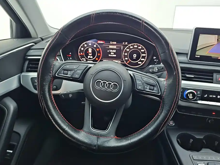 Audi A4L 2018 — фото 15