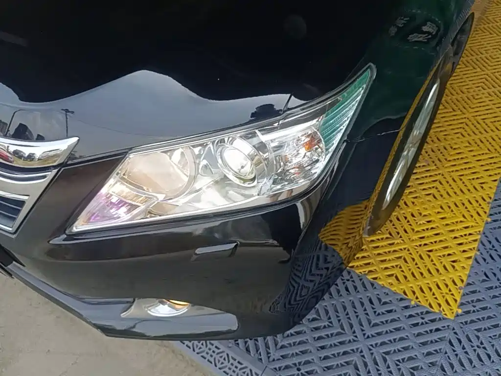 Toyota Camry 2015 — фото 24
