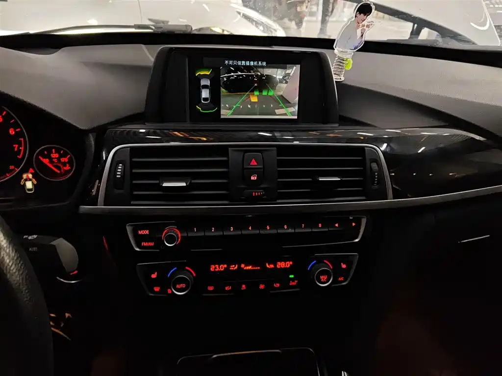 BMW 3 Series GT 2018 — фото 13