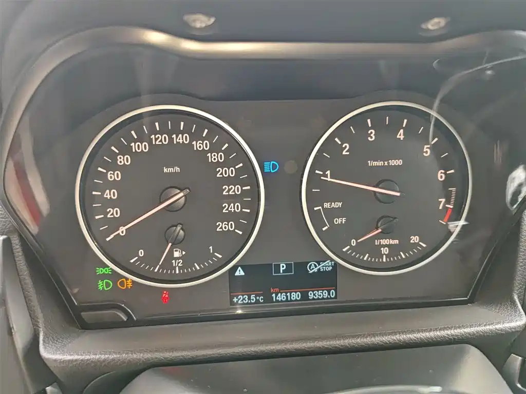 BMW 1 Series 2017 — фото 12