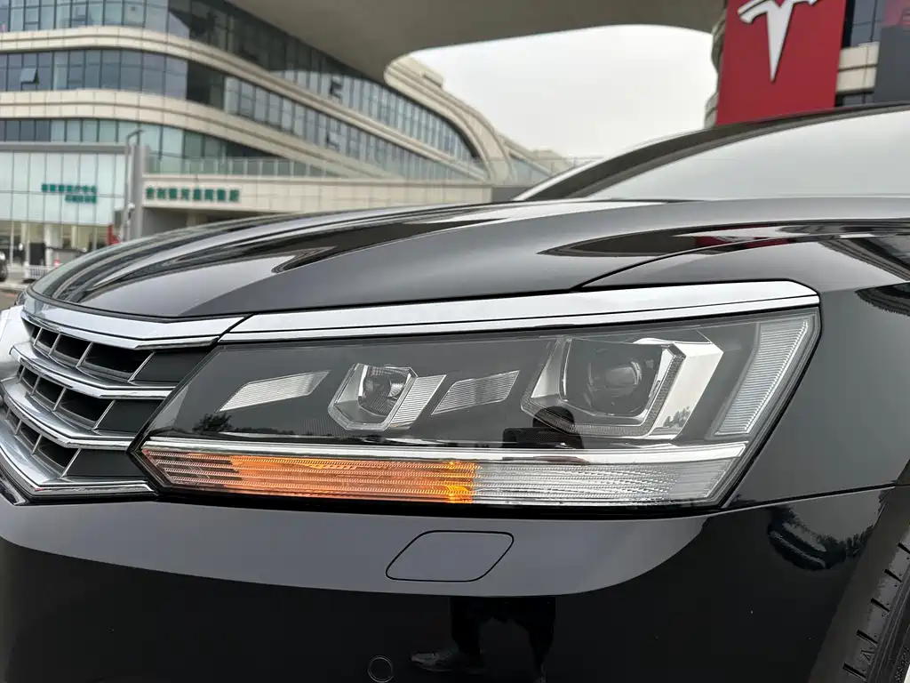 Volkswagen Passat 2017 — фото 8