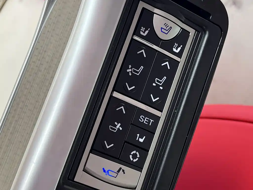 Toyota Sienna 2022 — фото 15