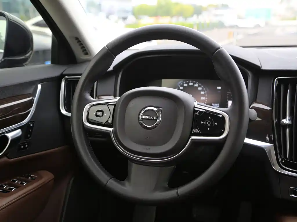 Volvo S90 2018 — фото 5