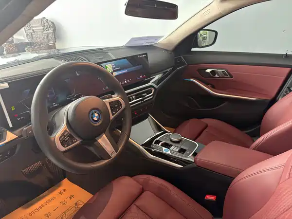 BMW i3 2024