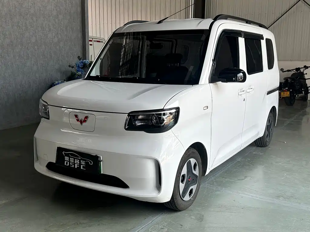Wuling Zhiguang EV 2025 — фото 1