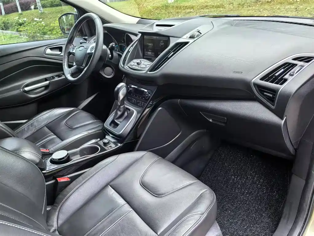 Ford Kuga 2014 — фото 13