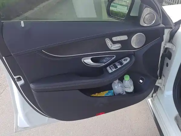 Mercedes-Benz C-Class 2018