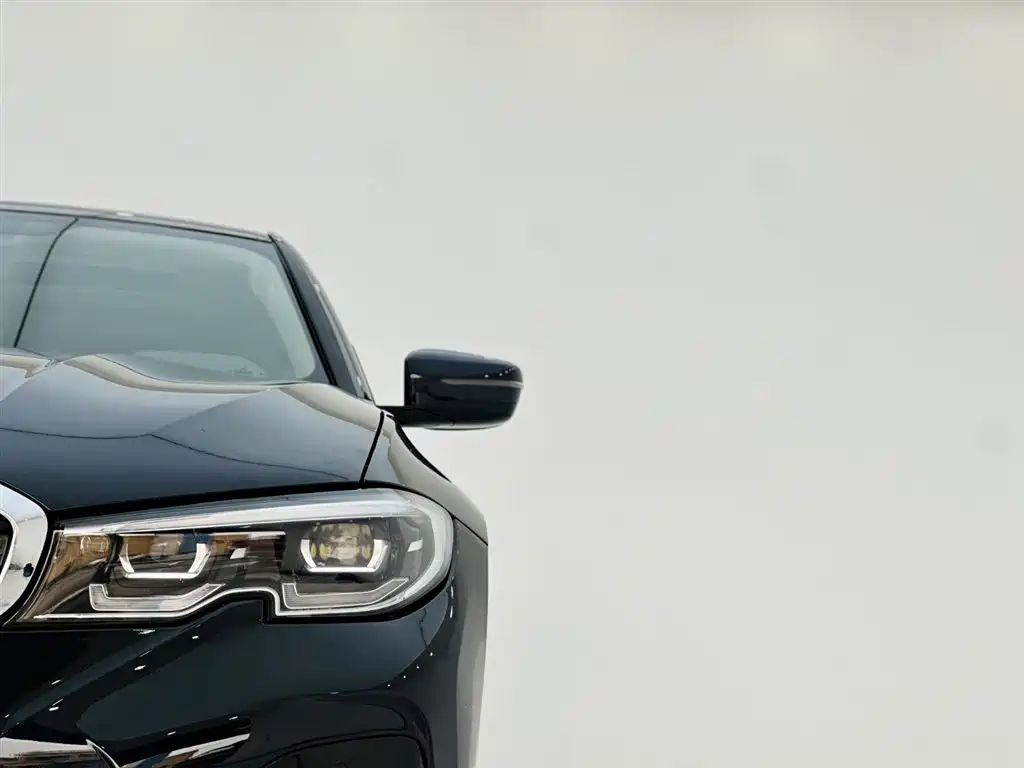 BMW 3 Series 2022 — фото 10
