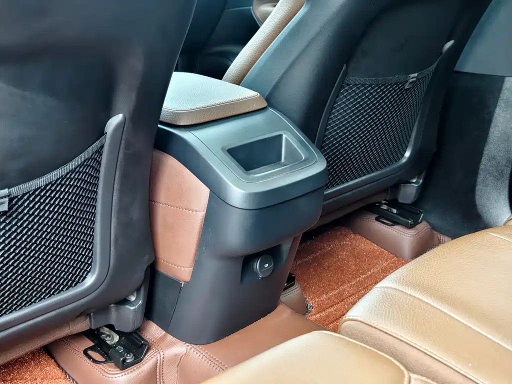 Volvo XC90 2022 — фото 16