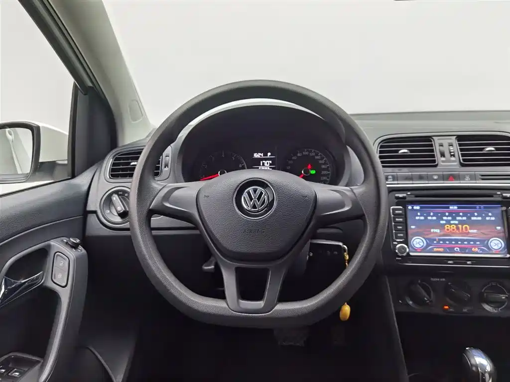Volkswagen Polo 2019 — фото 11