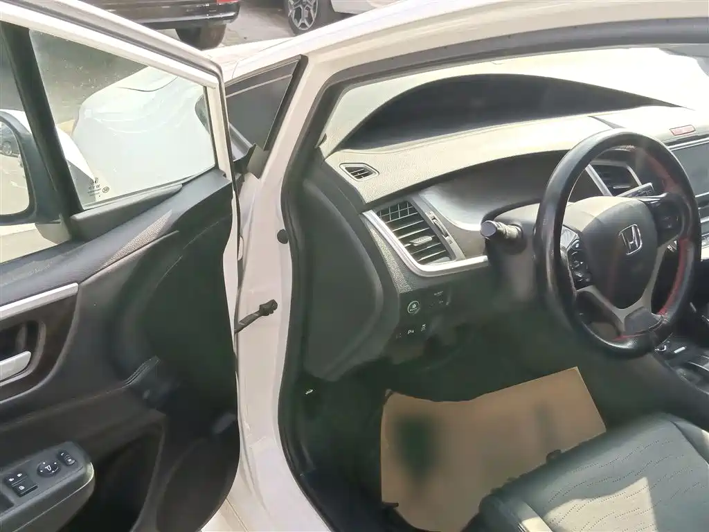 Honda Jade 2015 — фото 16