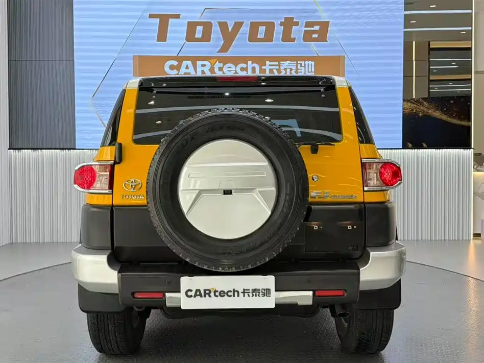 Toyota FJ Cruiser 2020 — фото 5