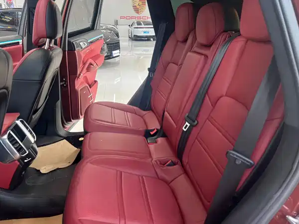 Porsche Cayenne 2011