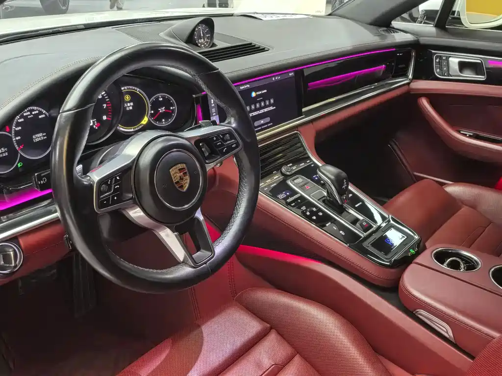 Porsche Panamera 2020 — фото 10