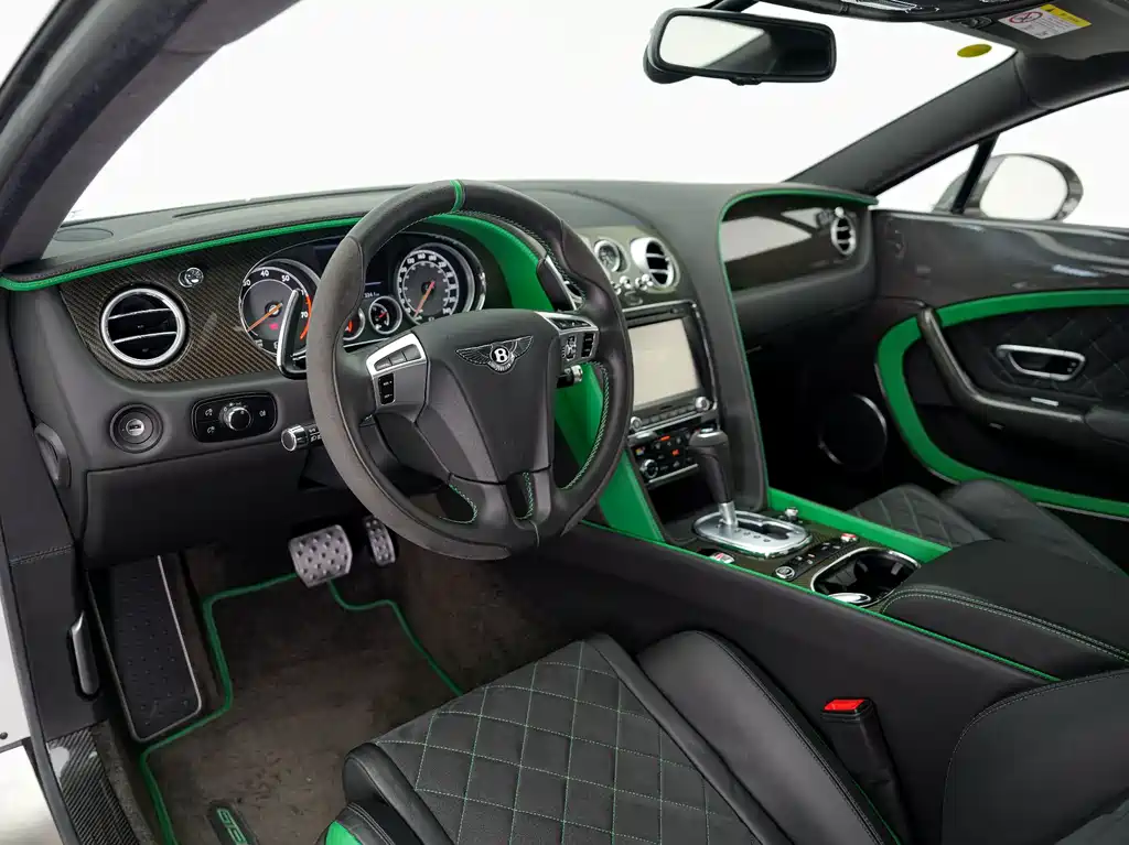 Bentley Continental 2019 — фото 17
