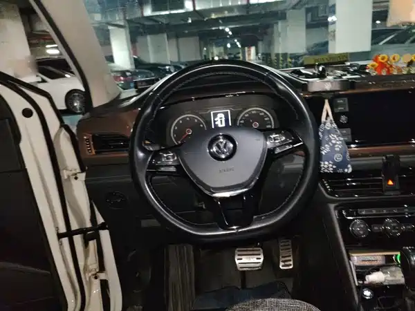 Volkswagen Tharu 2019