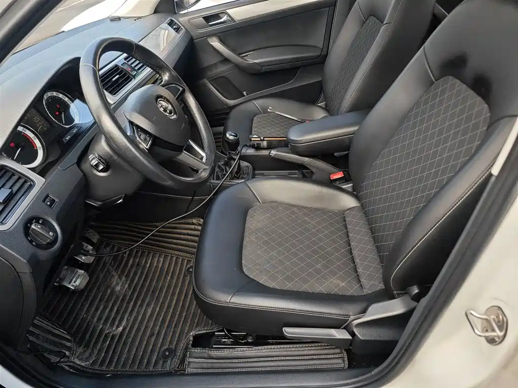 Skoda Rapid 2019 — фото 15