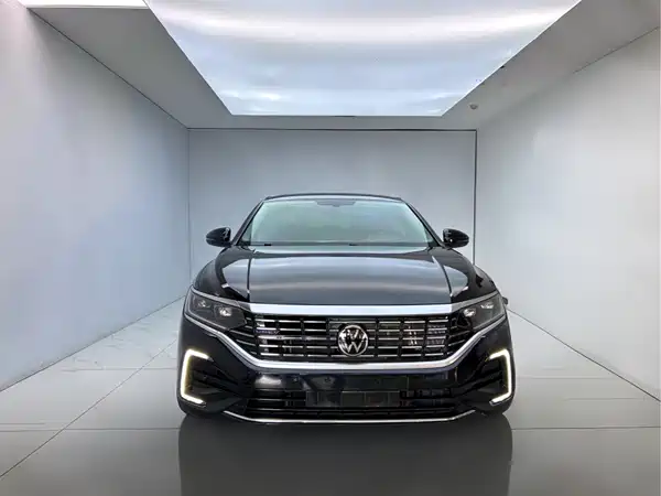 Volkswagen Passat Plug-In Hybrid 2023