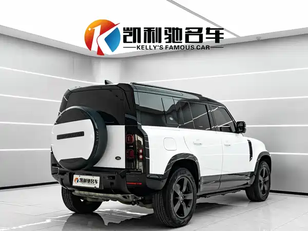 Land Rover Defender 2022