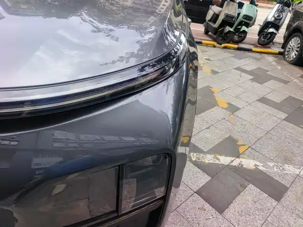 Li Auto L8 2023