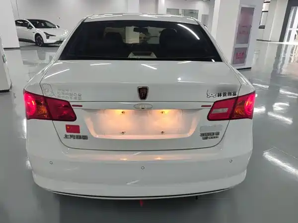 Roewe 350 2015