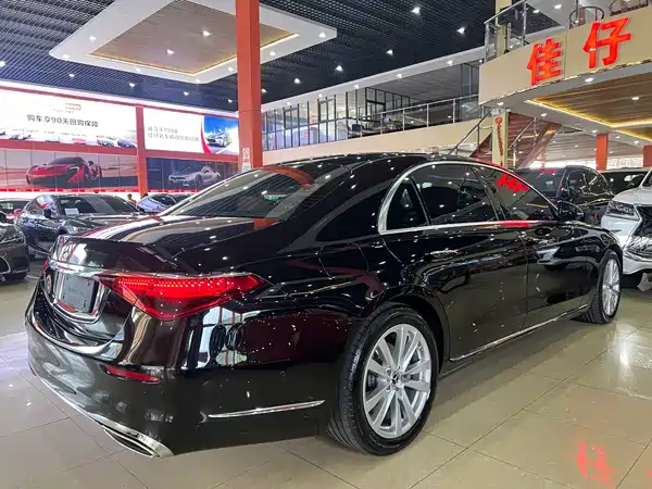 Mercedes-Benz S-Class 2023