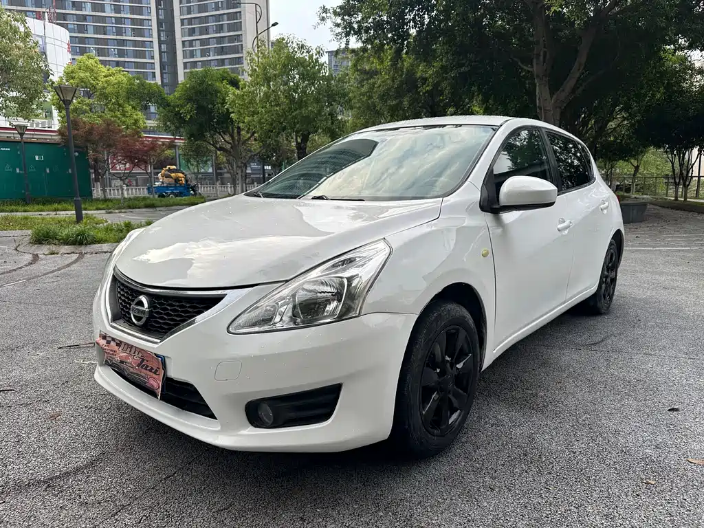 Nissan Tiida 2013