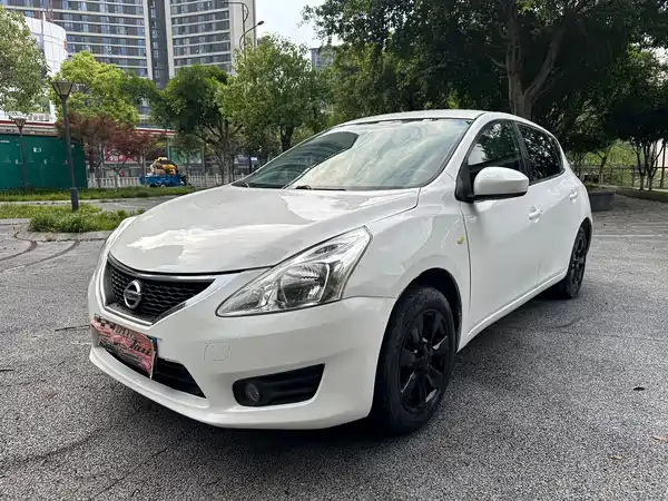 Nissan Tiida 2011