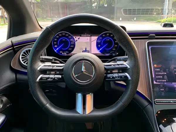 Mercedes-Benz EQE 2023