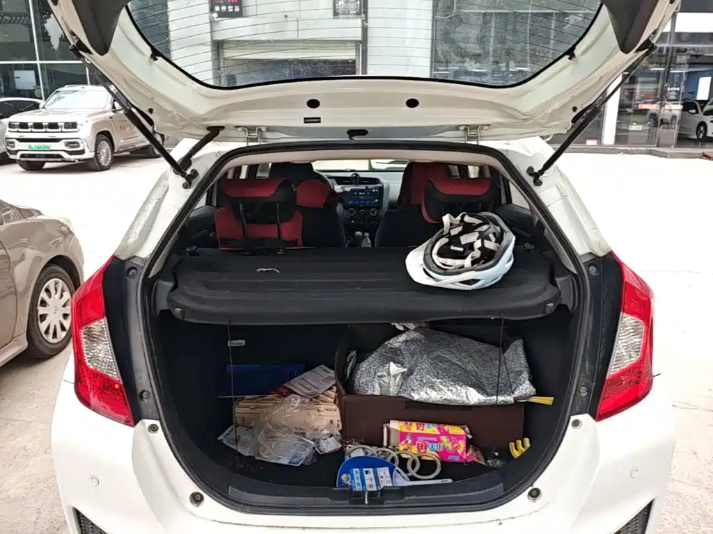 Honda Fit 2016 — фото 19