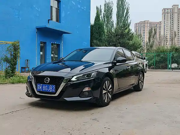 Nissan Teana 2022