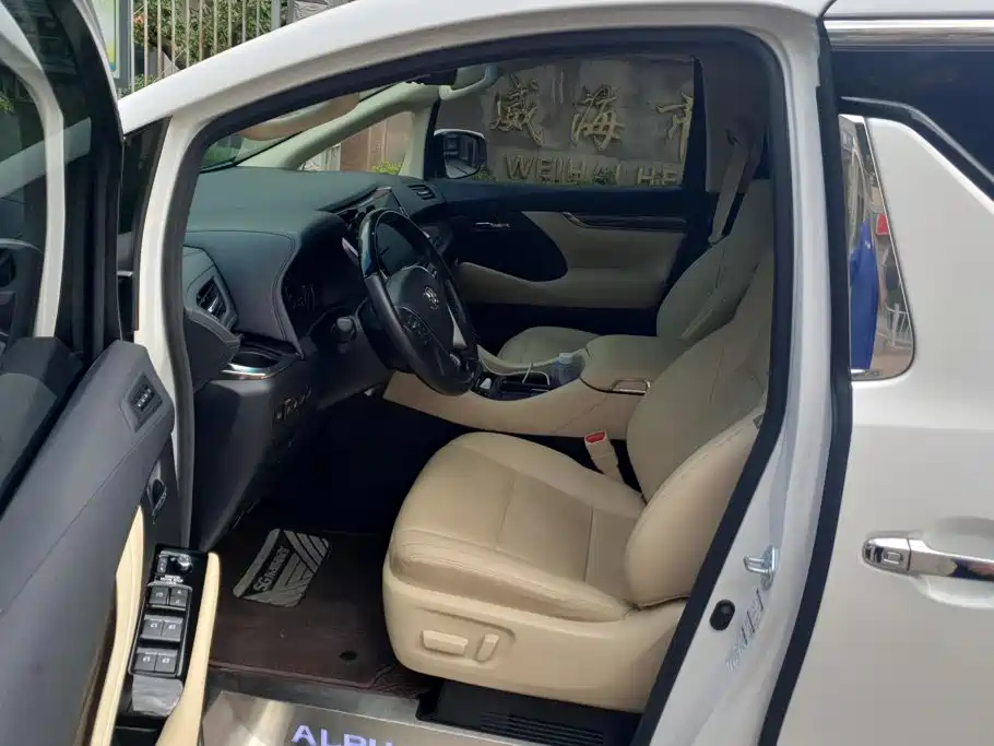 Toyota Alphard 2020 — фото 9