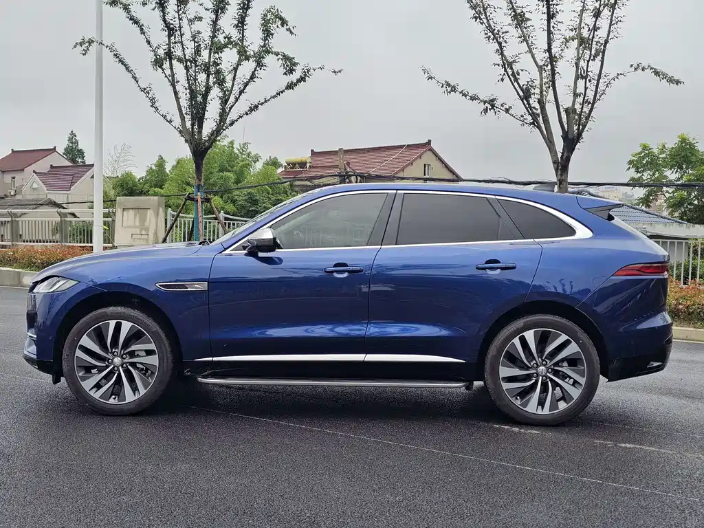 Jaguar F-PACE 2022