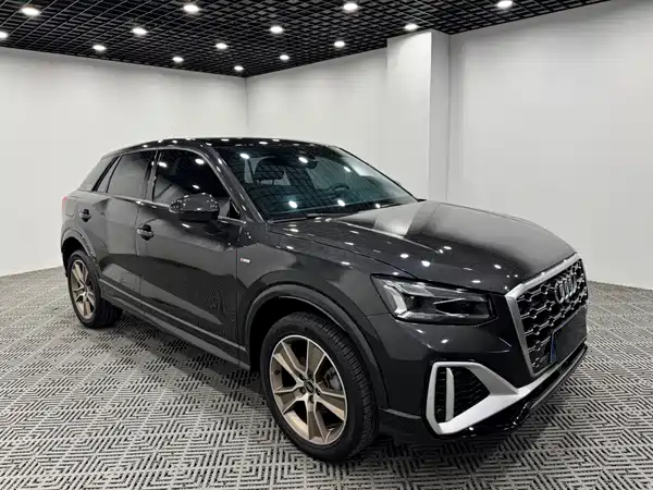 Audi Q2L 2023