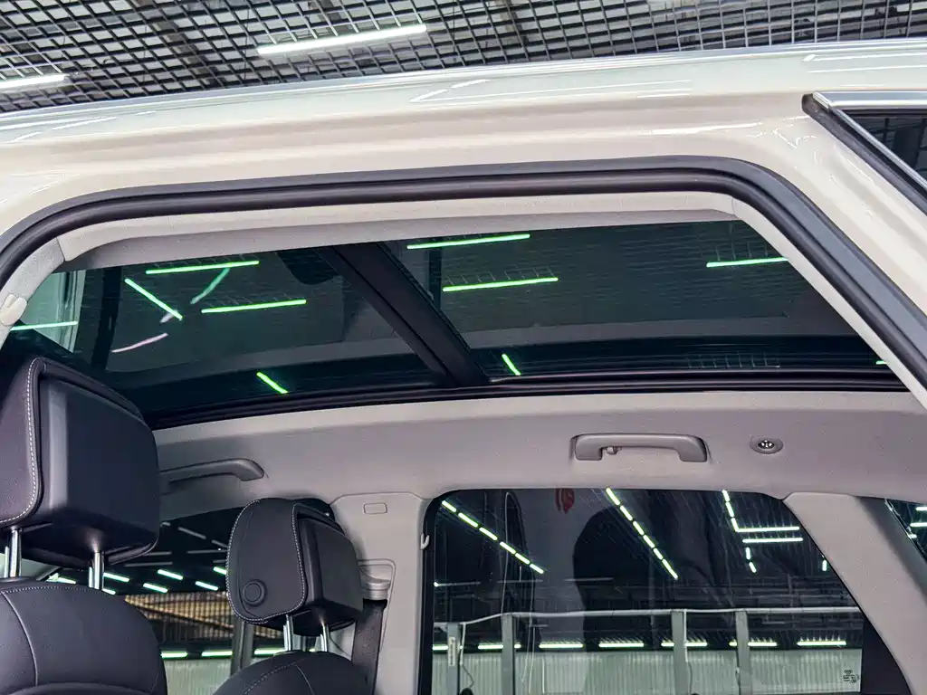 Audi Q5L 2023 — фото 16