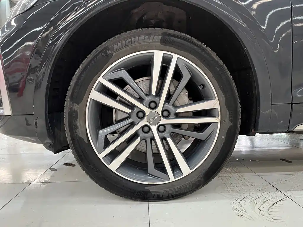 Audi Q5L Sportback 2021 — фото 14