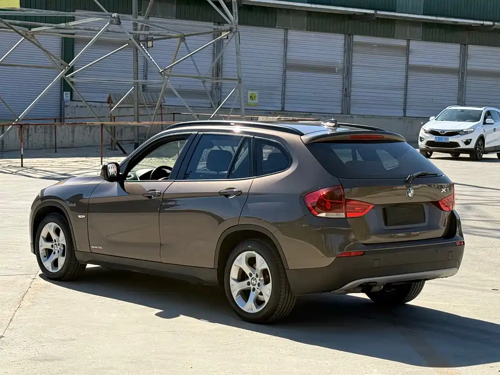 BMW X1 2012 — фото 5