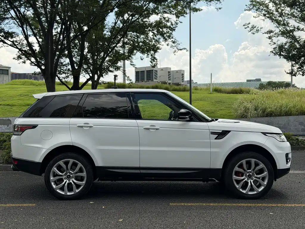 Land Rover Range Rover Sport 2014 — фото 13