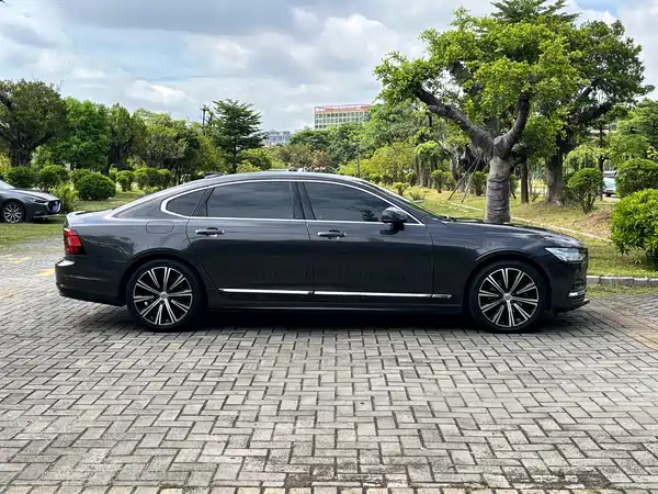 Volvo S90 2020