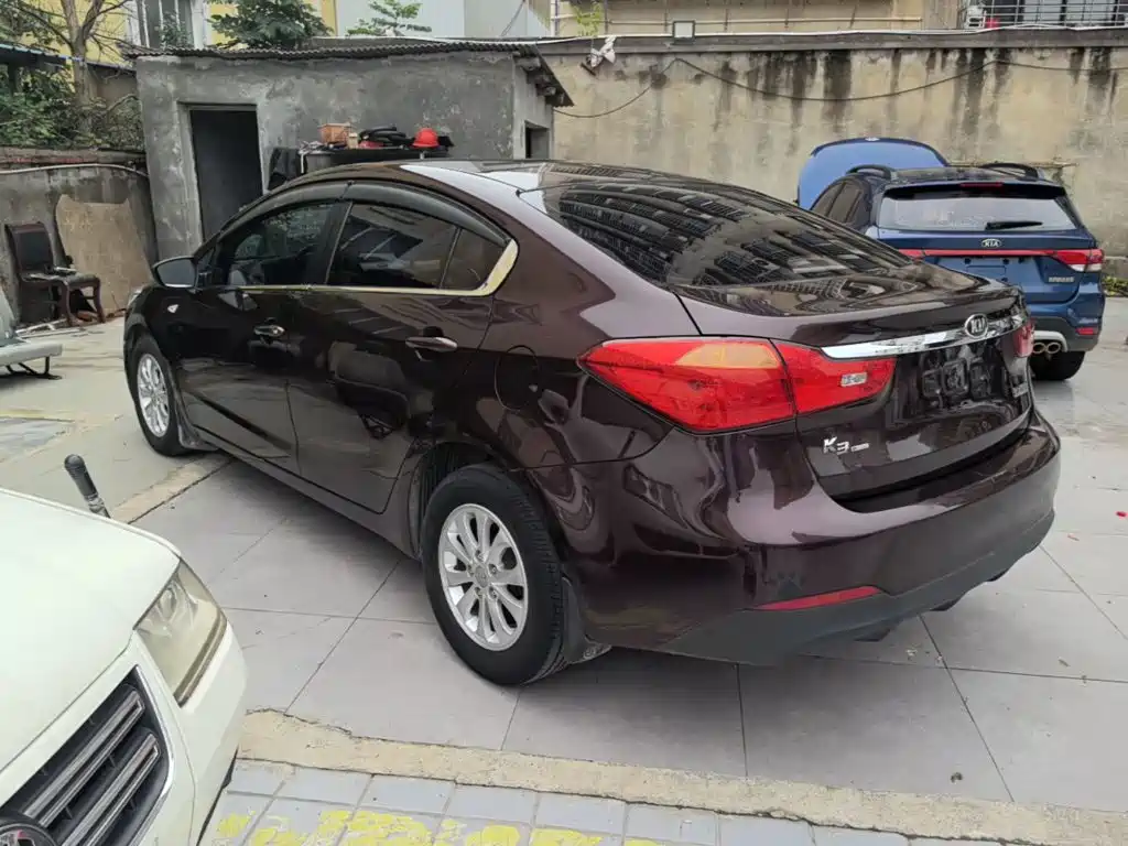 Kia K3 2015 — фото 13