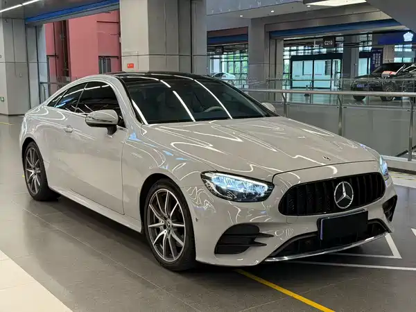 Mercedes-Benz E-Class 2022