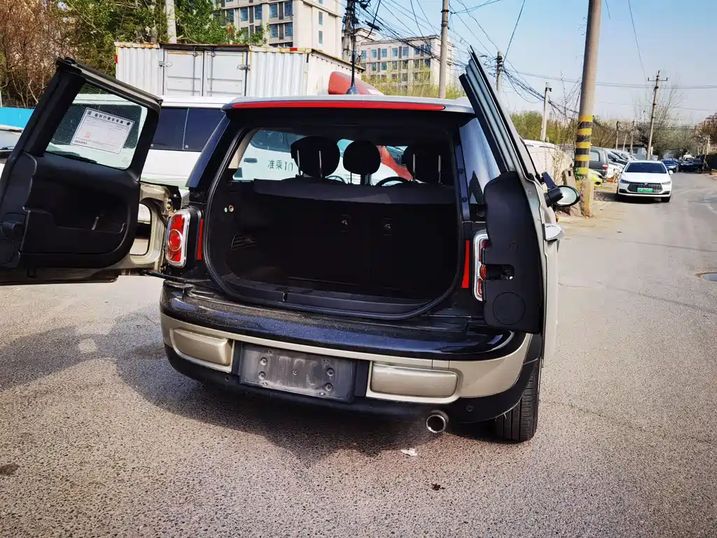 MINI Clubman 2011 — фото 10