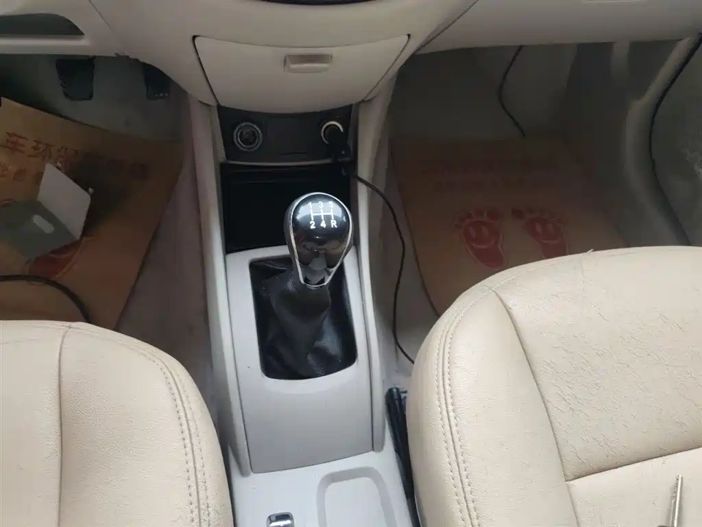 Changan V5 2015 — фото 14