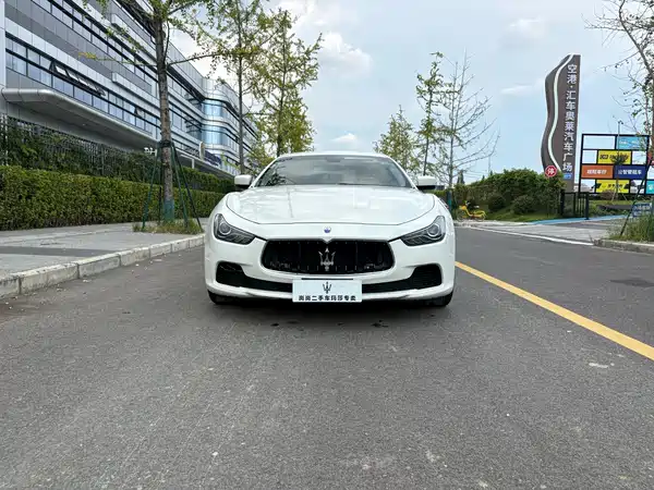 Maserati Ghibli 2015